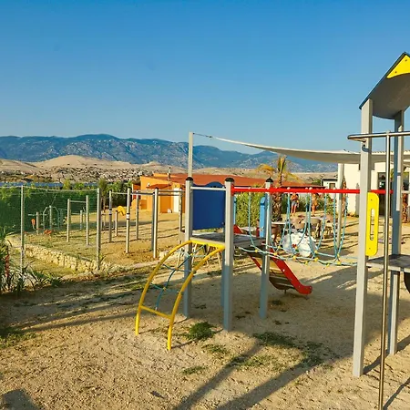 Mobile La Isla Bonita, Terra Park Spiritos 营地 科兰